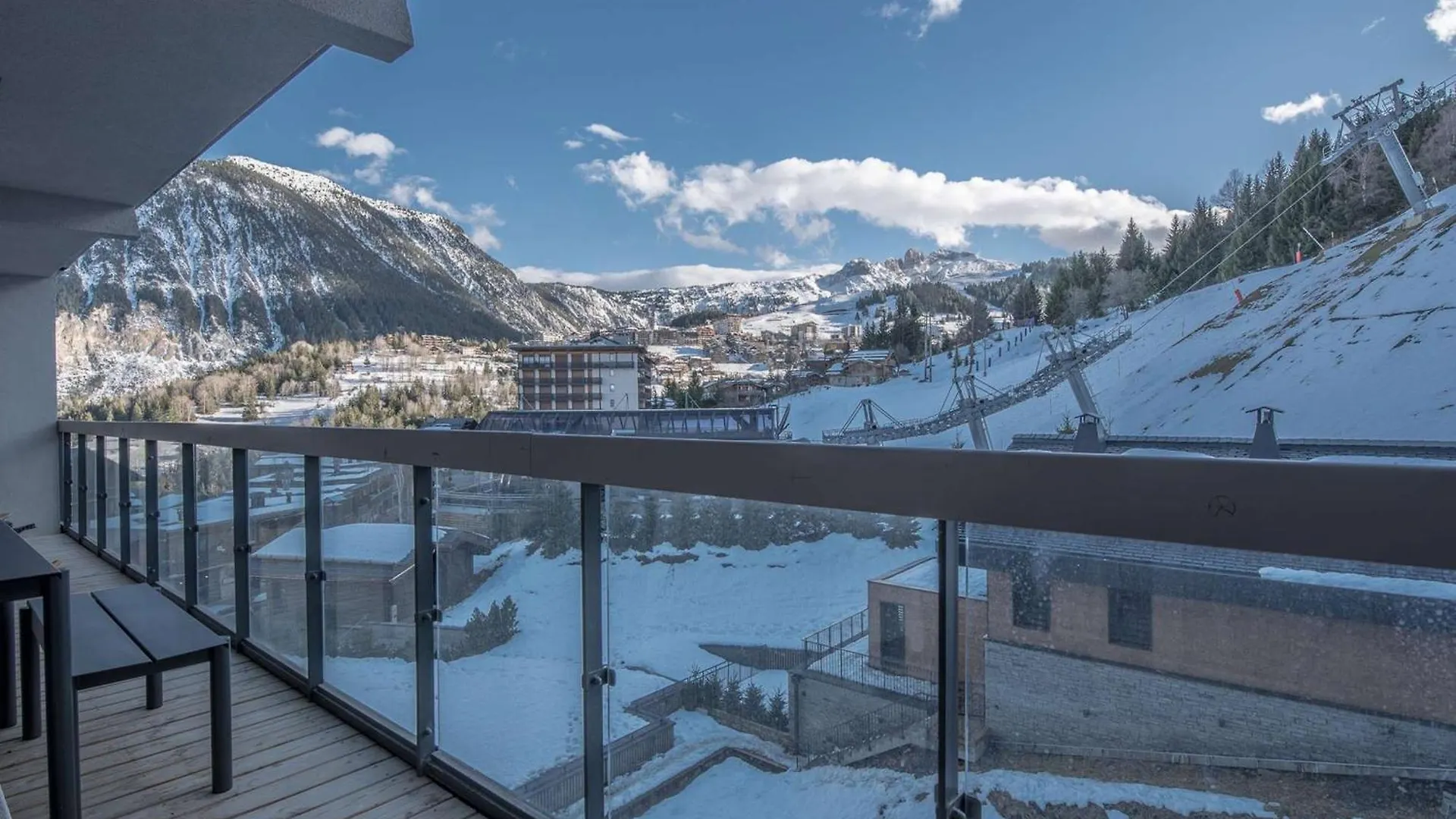 Appartement 76M², 6-7 Pers, Courchevel Village, Pied Des Pistes, Centre, Balcon, Spa, Parking, Wi-Fi. - Fr-1-631-202 דירה